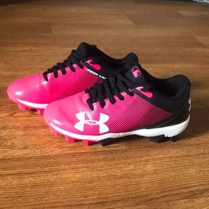 Youth Under Armour baseball cleats